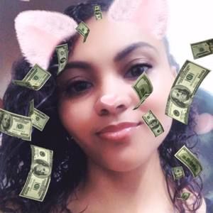 Meet your Posher, Elaina